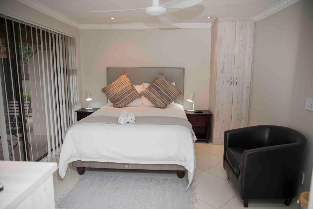Palmwood Guesthouse Amanzimtoti Kültér fotó