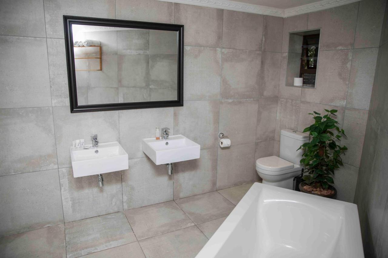 Palmwood Guesthouse Amanzimtoti Kültér fotó