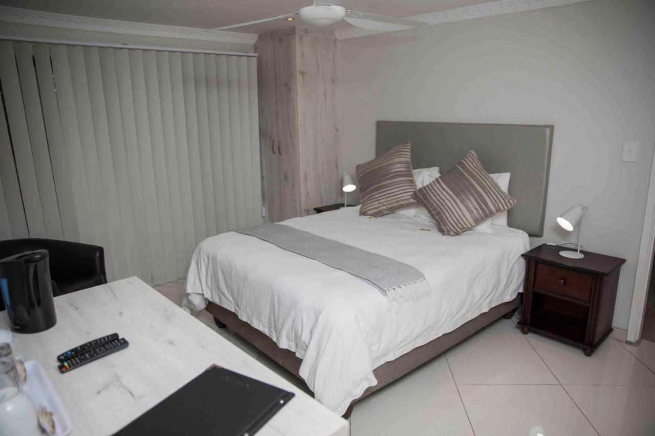 Palmwood Guesthouse Amanzimtoti Kültér fotó