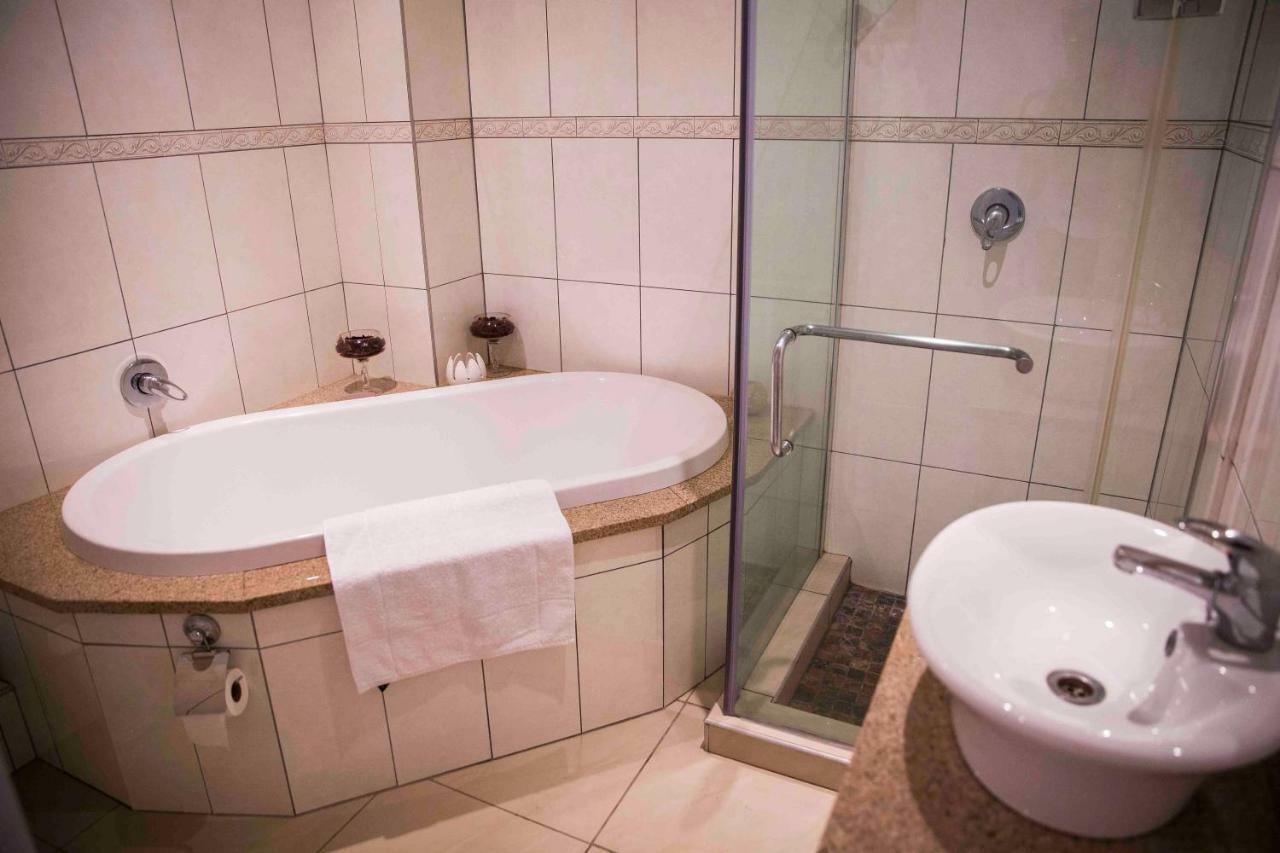 Palmwood Guesthouse Amanzimtoti Kültér fotó